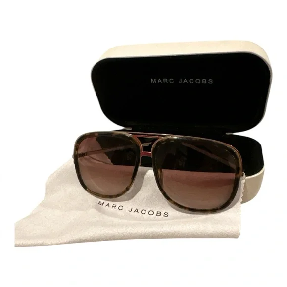 Marc Jacobs | Accessories | Marc Jacobs Aviator  display picture 3